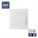 BG - British General Evolve PCDCL13WW 20A 16AX Wide Rocker Intermediate Light Switch 1G Pearlescent White BG - British General Evolve PCDCL13WW 20A 16AX Wide Rocker Intermediate Light Switch 1G Pearlescent White